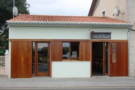 O lar da chousa, establecemento situado no concello de Mugardos e adherido á Rede de Comercio Rural Galego